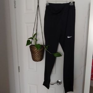 Nike jogger comfy black size small